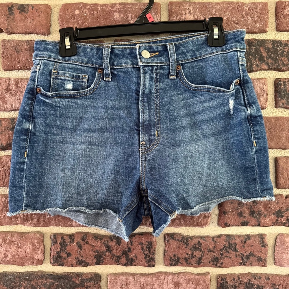 Old Navy Womens 8 High Rise OG Straight Denim Shorts Carolina Medium Wash Beach
